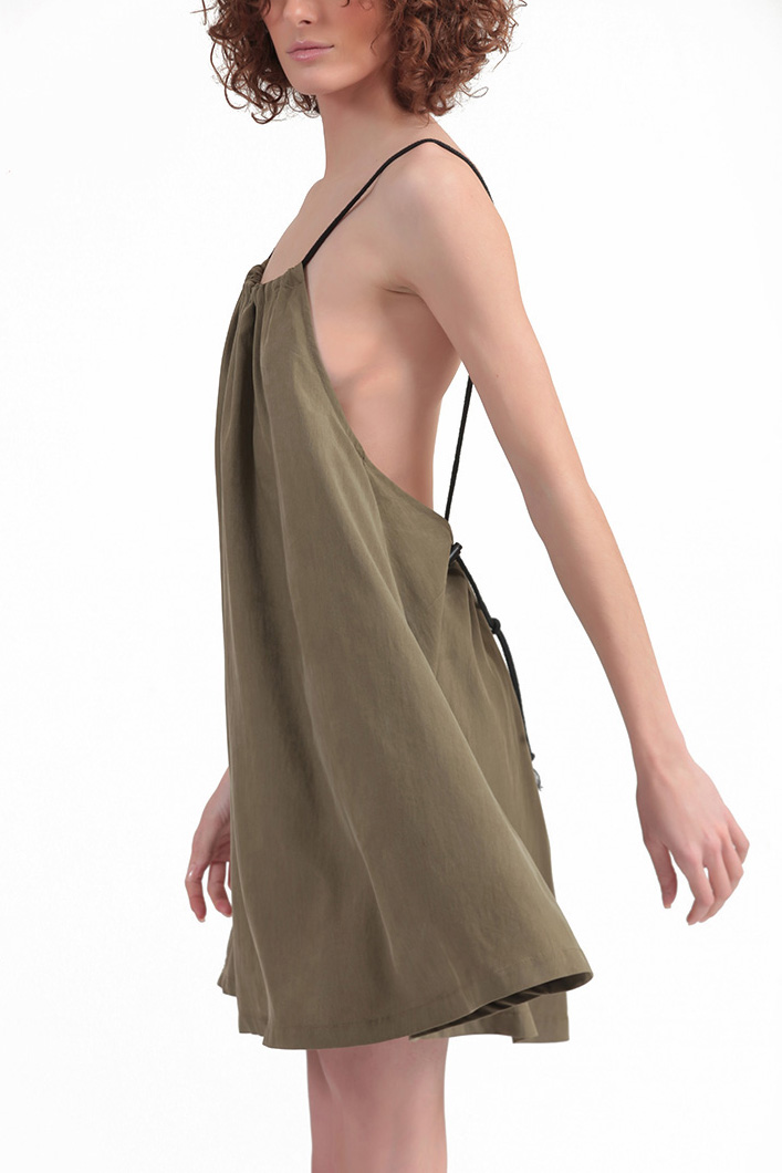 BACKLESS MINI DRESS — CHAKI