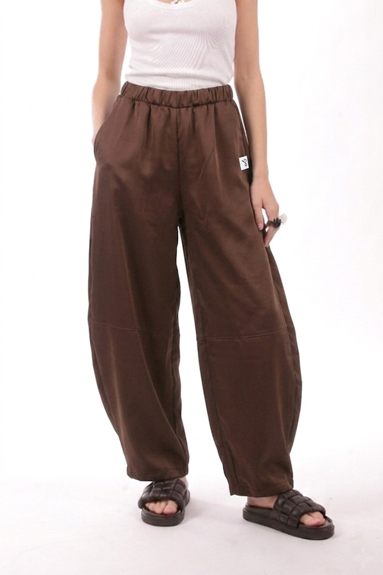 WIDE-LEG SATIN PANTS IN CHOCOLATE